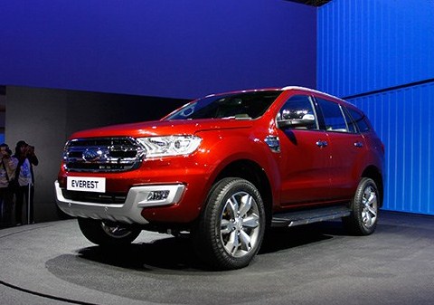 Monthly car rental FORD EVEREST